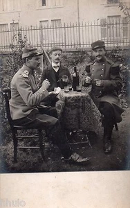 BL304 Carte Photo vintage card RPPC Homme Militaire uniforme table boisson - Picture 1 of 1