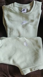 Nike Mint Green Youth Medium Sweatshirt & Joggers Set | Unisex Fit - Picture 1 of 6