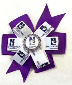 Hermoso lazo para el cabello inspirado en Northwestern Wildcats para niñas. - Imagen 1 de 3