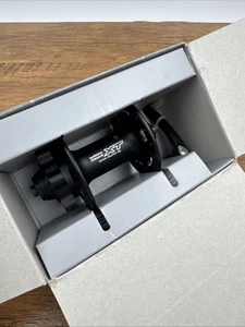 Shimano XT HB-M756 Front Hub - QR x 100mm, 6-Bolt, Black, 36h - Picture 1 of 3