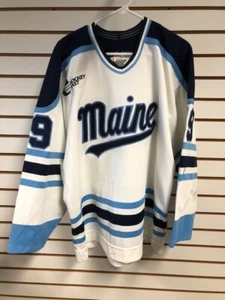 Brad Mahoney Universidad de Maine 1993-96 NCAA Juego de Hockey Usado CCM Tejido Martillado - Imagen 1 de 12