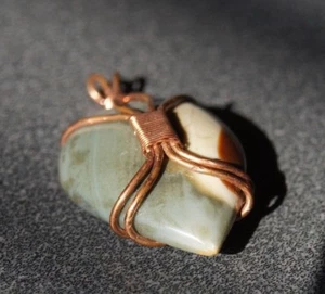 Pendant hand made, beautiful green, ivory, brown color with copper. - Picture 1 of 11