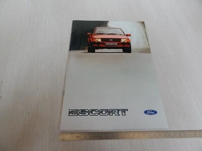 BROCHURE DEPLIANT ORIGINALE FORD ESCORT XR3i E NORMALI IN ITALIANO 1983 - Immagine 1 di 4