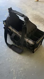 CLC 1530 - 23" Electrician's Mechanic 43 Pocket Tool Bag - Picture 1 of 6