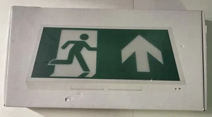 Neu Z10 Safety SPEEDY LED Exit Sign Box BXA34-SD 220-240VAC 1,5W 3h gewartet - Bild 1 von 6