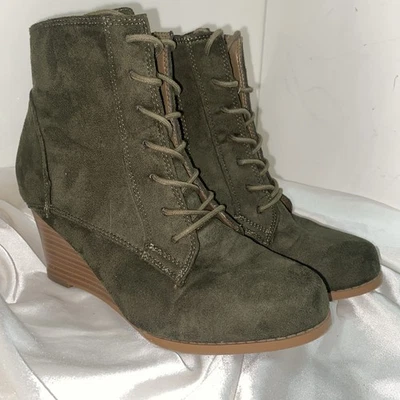 TOMS Kala Suede Round Toe Lace Up Wedge Ankle Boots Booties Green size 7 - Image 1 of 4