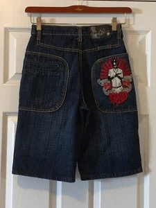 VINTAGE Y2K MAKAVELI BOYS SHORTS SIZE 14 INSEAM 11" EMBROIDERED BACK POCKETS - Picture 1 of 6