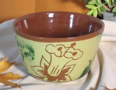 Primitive Folk Art Redware Breininger Sgraffito Bowl 1981 Signed - Image 1 of 3