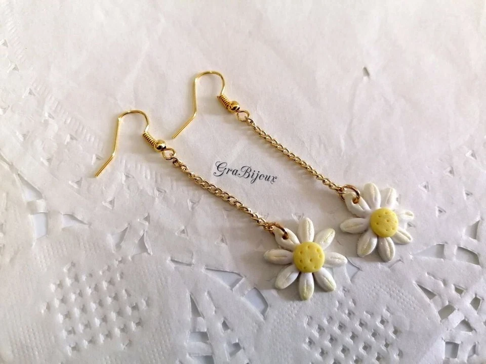 Orecchini pendenti  in fimo margherita gialla - Immagine 1 di 1