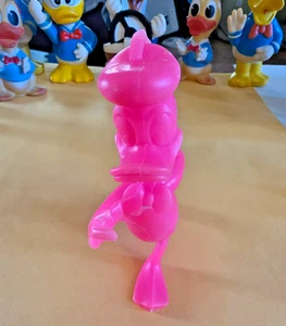 ORIGINAL 1971 MARX DISNEY DONALD DUCK PINK PLASTIC FIGURE, 5 3/4" DD#515A - Picture 1 of 3