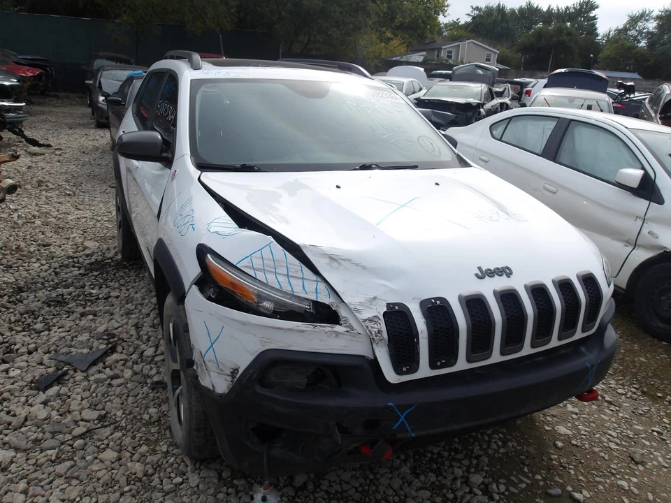 Used Air Bag Module fits: 2014 Jeep Cherokee Air Bag air bag w/tow hooks Grade A — 第 1/4 张图片