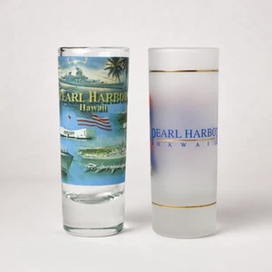 Vasos de chupito de vidrio Pearl Harbor Hawaii - Lote de dos - Imagen 1 de 4