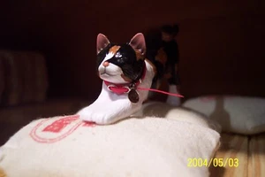 Collar de gato Jaapi ROSA CALIENTE para animal de compañía Breyer, no para gatos reales - Imagen 1 de 1