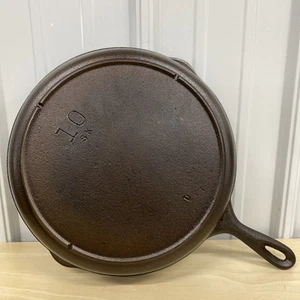 Vintage #10 SK Lodge 3-Notch Cast Iron Skillet with Heat Ring RESTORED SEASONED - Picture 1 of 7