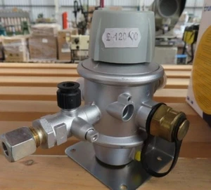 Truma Duo Control Vertical 30mbar 1.5 High LPG Pressure Regulator  0085 - Picture 1 of 5