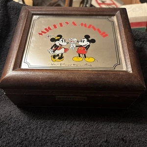 Joyero de música vintage de Mickey y Minnie de Disney Walt Disney Sankyo - Imagen 1 de 9