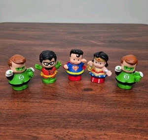 Lot of Fisher Price Little People DC Super Heroes Superman Wonder Woman Robin - Picture 1 of 8