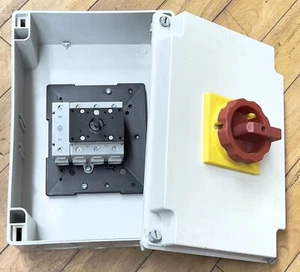 Sontheimer Switch RLT125/3PM-D3 LT-FN7-001 w/ Enclosure Type1 - Picture 1 of 3