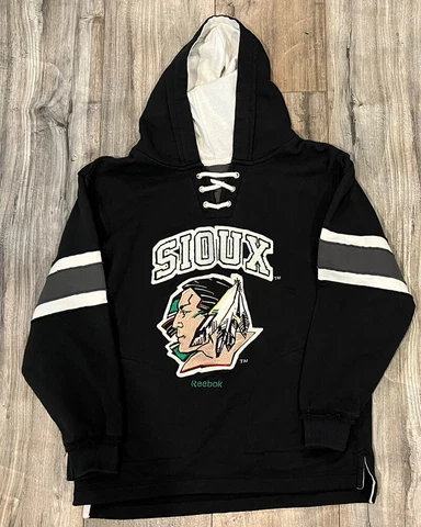 Reebok CCM North Dakota Fighting Sioux Black Hockey Hoodie Sweater Youth M 10/12 Cover