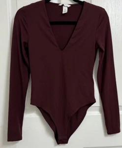 H&M Women Size S Maroon V-Neck Long Sleeve One Piece Bodysuit Shirt - Picture 1 of 3