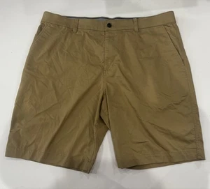 Nike Dri-Fit Tan Khaki Shorts Mens Size 40 Elastic Waistband Pockets - Picture 1 of 4