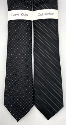 DOS corbatas de mezcla de seda para hombre Calvin Klein ~ NEGRAS ~ NUEVAS PRECIO DE VENTA SUGERIDO POR EL FABRICANTE: $69,50 Foto 1 de 3