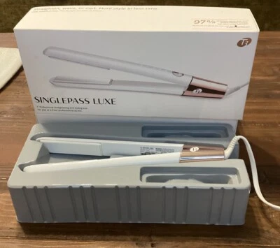 T3 SinglePass Luxe Professional Straightening Flat Iron White 76505 - Image 1 of 4