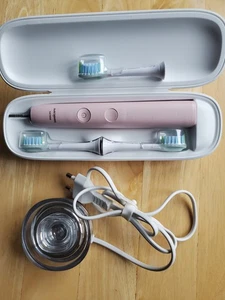 Philips Sonicare DiamondClean 9000 with App HX9911/53 + 3 new heads rrp £350 - Picture 1 of 7