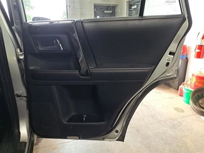 Panel interior de la puerta trasera lateral de paso Rh 2018 4 Runner negro Lc22 Foto 1 de 4