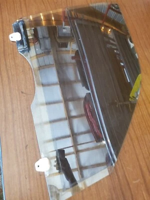 1997 - 2001 CR-V CRV window glass Honda Right Passenger Front 1998 1999 2000 - Image 1 of 4