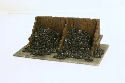 Hand painted resin cast O gauge 2 bay coal staithe/bunker. Model railway. - Image 1 of 4