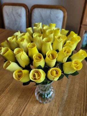 1 DOCENA - AMARILLO - BROTES DE ROSAS DE MADERA 5 X 8 FLORES ARTIFICIALES - ENVÍO GRATUITO Foto 1 de 4