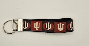 Handgefertigter Schlüsselanhänger Armband NCAA Indiana University Strumpfhalter NEU - Bild 1 von 3