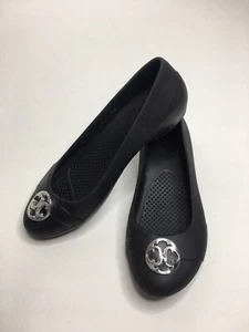 Zapatos planos de ballet para mujer Crocs medallón de plata • Talla 7 * En excelente estado • ¡Como nuevos! - Imagen 1 de 9