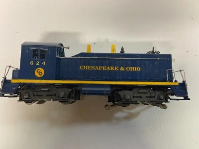 Lionel PostWar # 624 Chesapeake & Ohio NW 2 Diesel Switcher TESTED!  EX! - Image 1 of 4