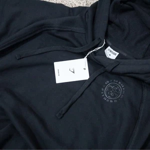 Gymshark Legacy Short Sleeve Crop Hoodie Black NWT Men's M Boxy Fit - Picture 1 of 9