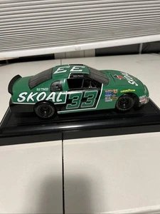 NASCAR ACTION ROBERT PRESSLEY #33 SKOAL BANDIT 1:18 1996 MONTE CARLO DIECAST. - Picture 1 of 6