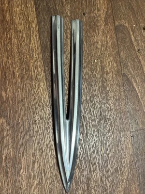 AMC Ambassador 1962 puerta trasera moldura de lanza Foto 1 de 4