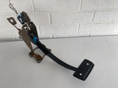 Conjunto de pedal de freno Subaru Legacy Outback 2015-2019 genuino OEM 36012AL10A Foto 1 de 4