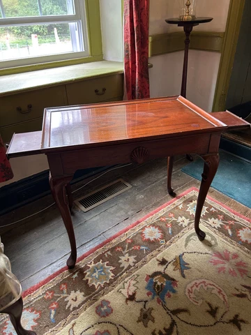 Hickory Chair Company James River Collection Mahogany Queen Anne Tea Table Cover