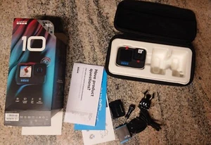 GoPro Hero 10 Black Neu nie benutzt Akku + Zubehörpaket 5,3k 60 fps - Afbeelding 1 van 8