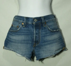 Levi's Jeans Shorts Denim Cutoffs Vintage High Waist Cheeky Fransen Saum Cut Offs - Bild 1 von 11