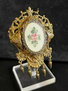 FREE SHIPPING! Vintage KARU Fifth Avenue Cameo Brooch RARE & GREAT Condition! - Picture 1 of 8