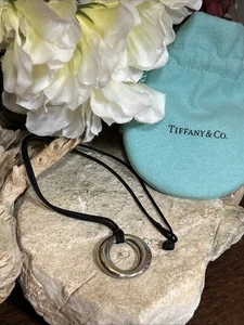 18. Tiffany & Co. Sterling Elsa Peretti Sevillana "O" Anhänger & Kordel Halskette - Bild 1 von 23