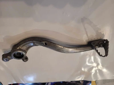 2016 - 2022 KTM 450 SXF OEM Rear brake pedal lever 250 350 450 XCF XC MC SX 22/2 - Image 1 of 3