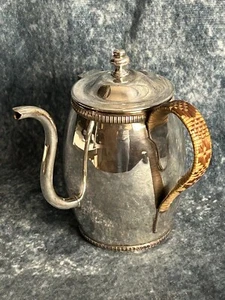 Antique Sheffield Silver Plate Argyll with Egg and Dart Rims and Wicker Handle - Picture 1 of 11