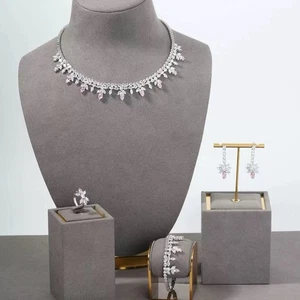 zirconia  Crystal Bride Wedding necklace and earrings set - Picture 1 of 4