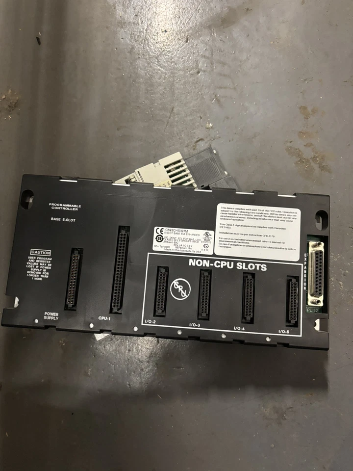 GE Fanuc IC693CHS397M Series 90-30 PLC 5-Slot Base Rack Mount USED - Image 1 of 1