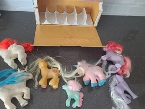 Lote De Colección MLP G1 My Little Pony 7 Ponis + Estuche de Transporte 1983 Mango Roto - Imagen 1 de 19