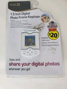 New Studio 35 1.5 Inch Digital Photo Frame Keychain W/ USB Cable Color Display - Picture 1 of 2